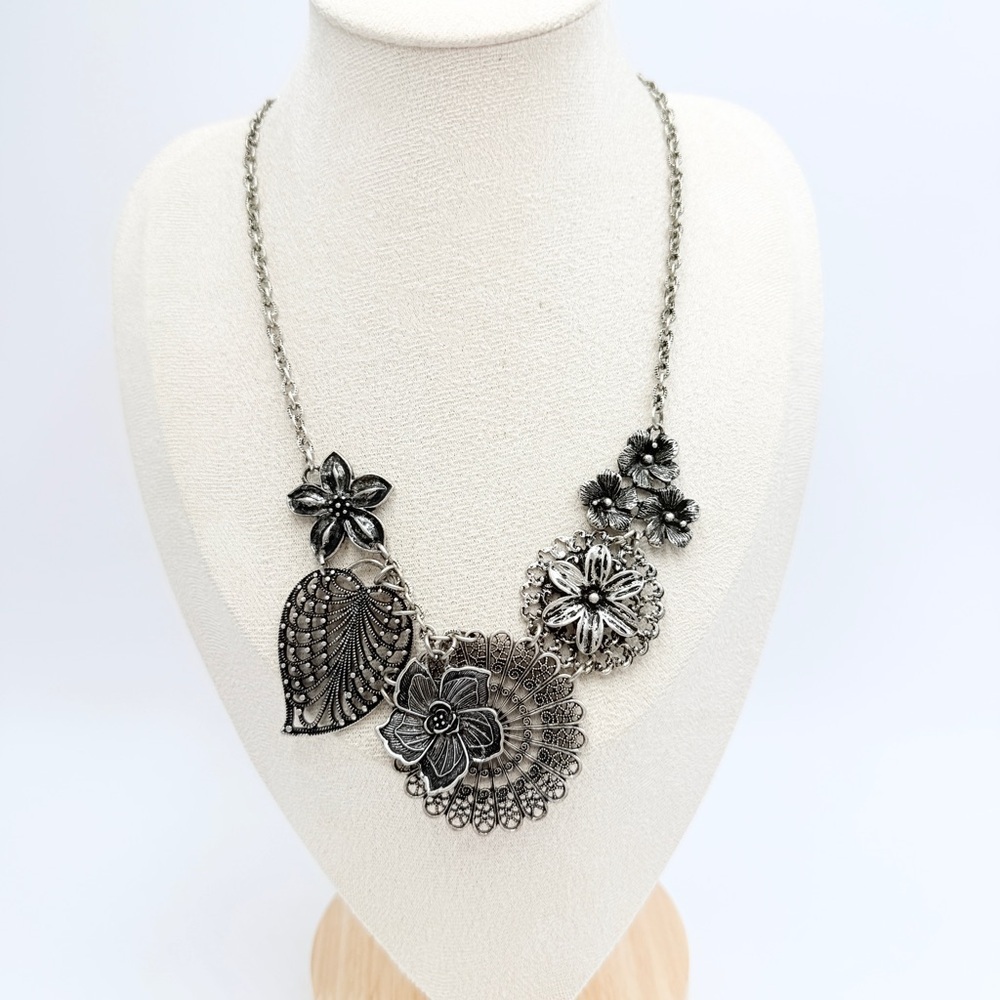 Premier Designs Silver Tone Floral Statement Necklace – Filigree Bib